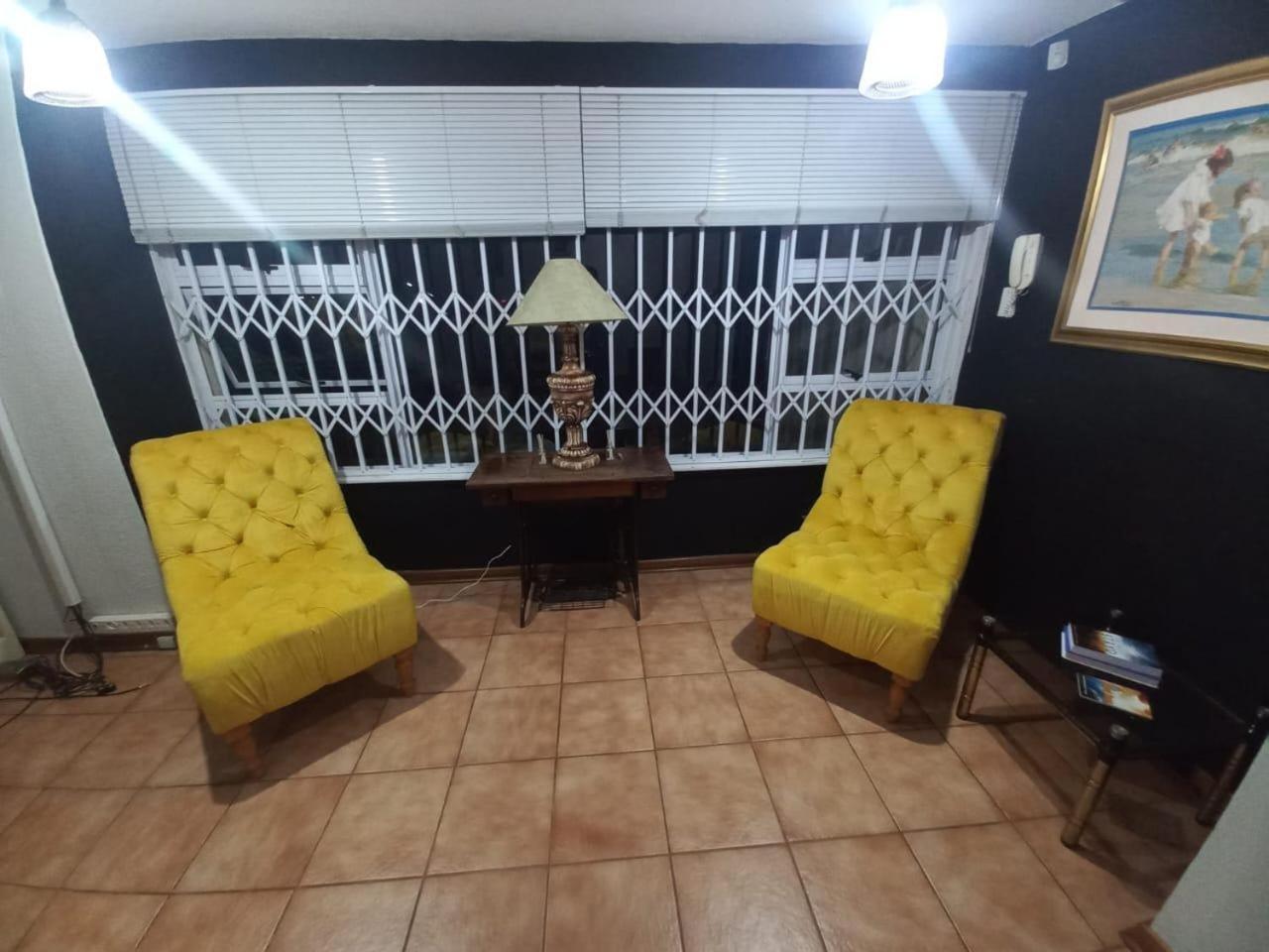 Anri Guesthouse Bloemfontein Zewnętrze zdjęcie
